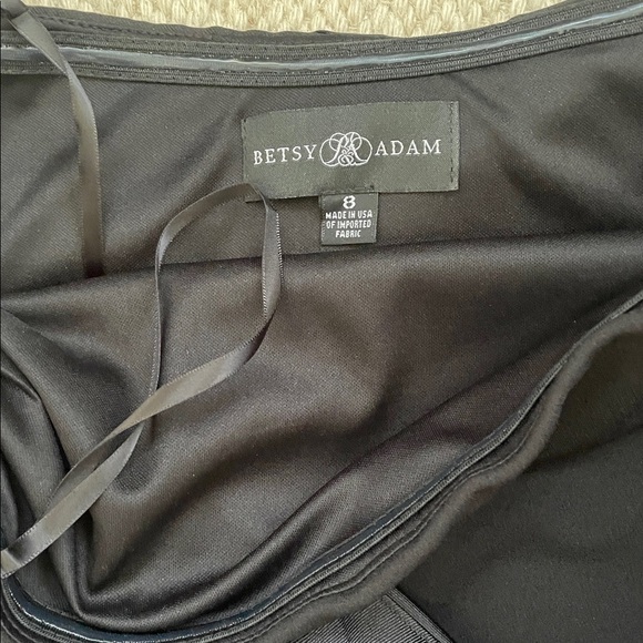 Betsy & Adam Dina Scuba Crepe Halter Neck Gown - Picture 7 of 10